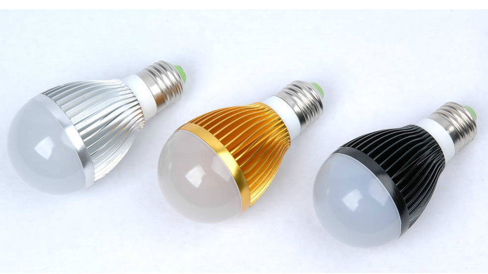 用于球泡灯的调光分段开关芯片特点和应用与选型SM2210ESK封面图
